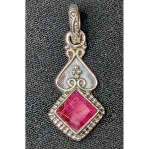 Vintage 925 Sterling‎ Silver Indian Ruby Pendant – Ornate Scrollwork Design